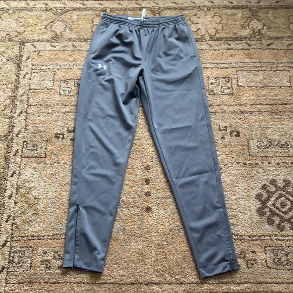 Grey Under Armor joggers - small